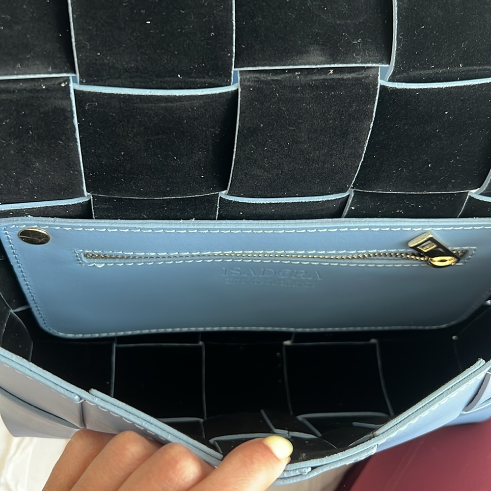 Isadora Woven Crossbody Bag - Picture 11 of 12